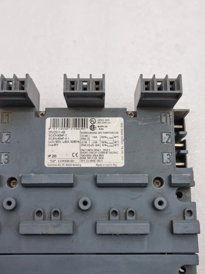 Siemens 3RV2917-4B Bsbar/Power Distribution Base Block for 3RV2